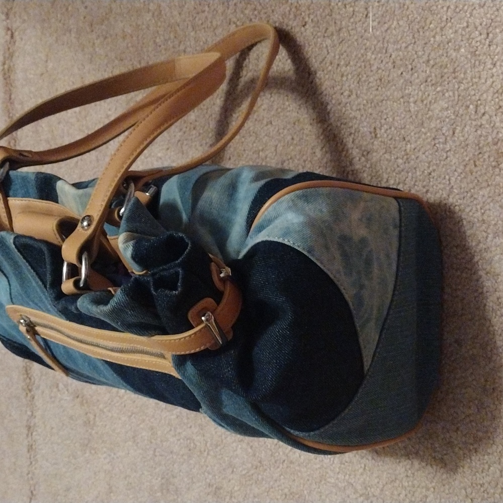 Handbag - Picture 3 of 5